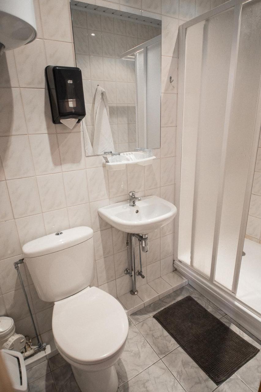 Hotel Sveciu Namai Linges à Nemėžis Extérieur photo